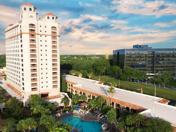 DoubleTree by Hilton Orlando at Seaworld_Daytime